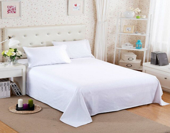 white poly cotton bed sheet